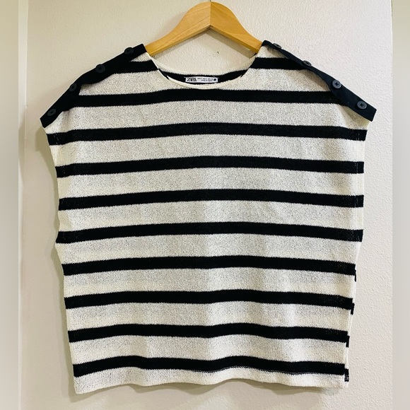 Zara Tops - Zara Monochrome Striped Knit